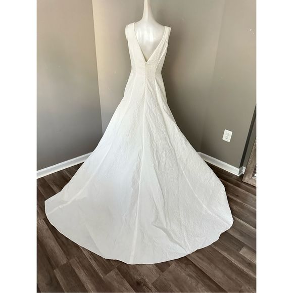 LELA ROSE THE STREAM WEDDING DRESS - Picture 12 of 15